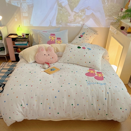 桃喜 2024新款230g牛奶绒绣花系列四件套 彩色波点袜