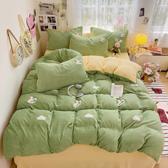 91家纺网 家纺一手货源 找家纺 眠帛家居 2024高克重牛奶绒卡通毛巾绣系列 柯尔鸭