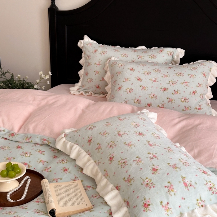 91家纺网 家纺一手货源 找家纺 潘朵拉家纺 2024爆款绒法式双层牛奶绒花边四件套 蓝茉