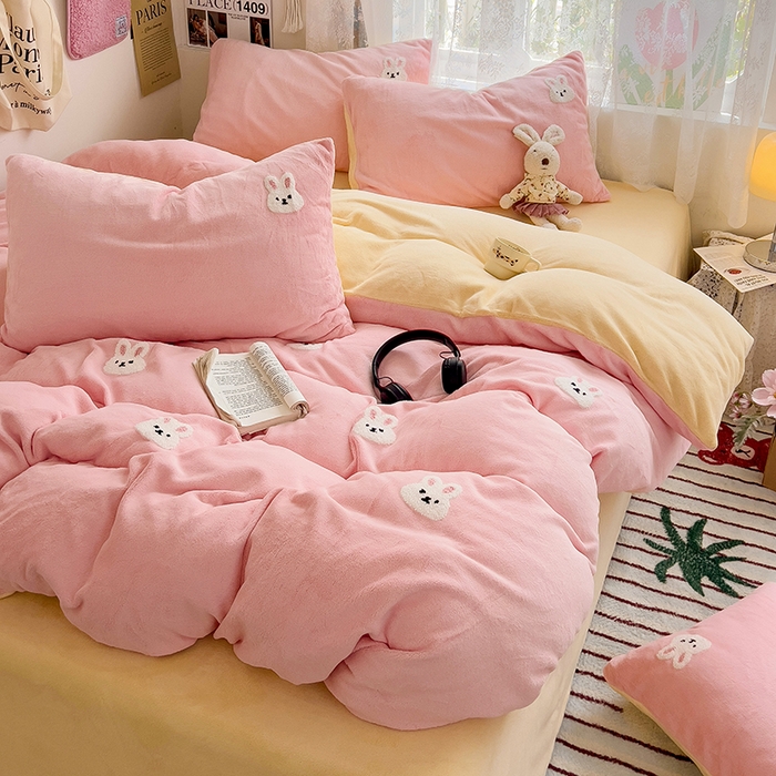 91家纺网 家纺一手货源 找家纺 眠帛家居 2024高克重牛奶绒卡通毛巾绣系列 小兔子