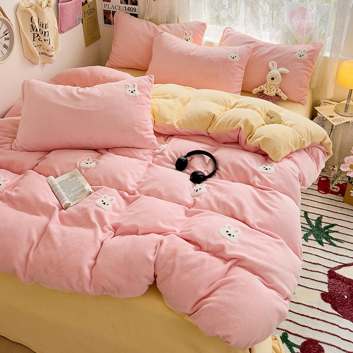 91家纺网 家纺一手货源 找家纺 眠帛家居 2024高克重牛奶绒卡通毛巾绣系列 小兔子