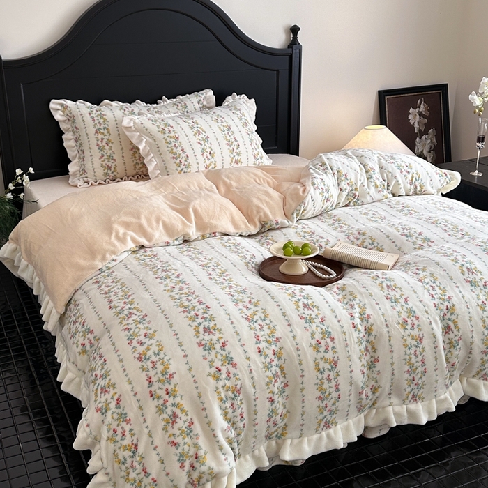 91家纺网 家纺一手货源 找家纺 （总）潘朵拉家纺 2024爆款绒法式双层牛奶绒花边四件套