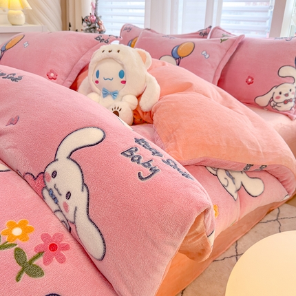 91家纺网 家纺一手货源 找家纺 ME/ERA HOME寐时代 2024新款雪花绒印花四件套 大耳朵兔