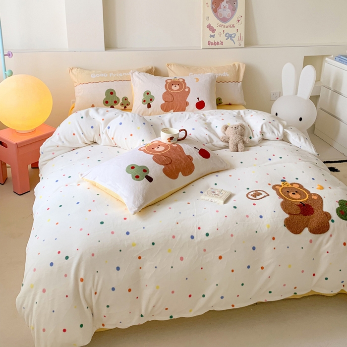 91家纺网 家纺一手货源 找家纺 澳萝拉 2024新款牛奶绒毛巾绣四件套 熊熊乐园