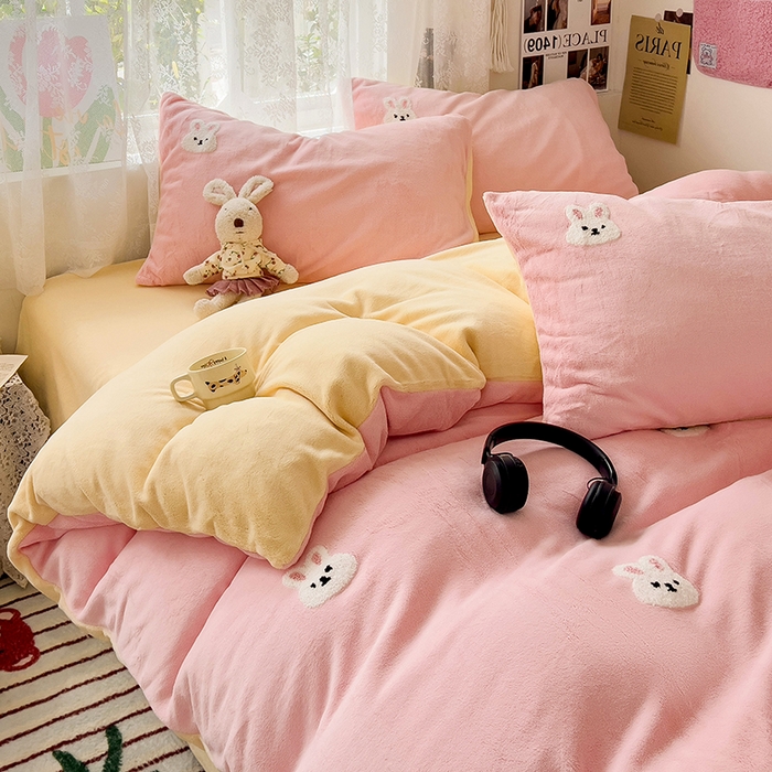 91家纺网 家纺一手货源 找家纺 眠帛家居 2024高克重牛奶绒卡通毛巾绣系列 小兔子