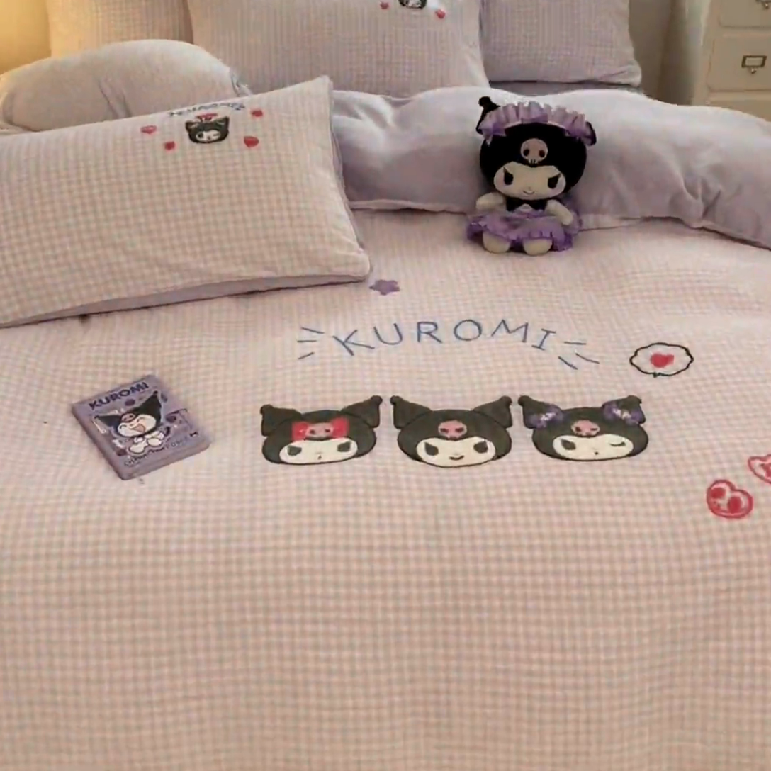 91家纺网 家纺一手货源 找家纺 金爱家 2024新款正版三丽鸥授权毛巾绣刺绣工艺加厚牛奶绒系列四件套 绒毛巾绣-可爱mini库洛米