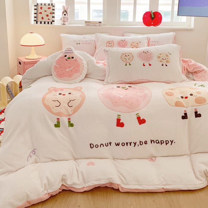 91家纺网 家纺一手货源 找家纺 澳萝拉 2024新款牛奶绒数码印花四件套 甜心奶酪