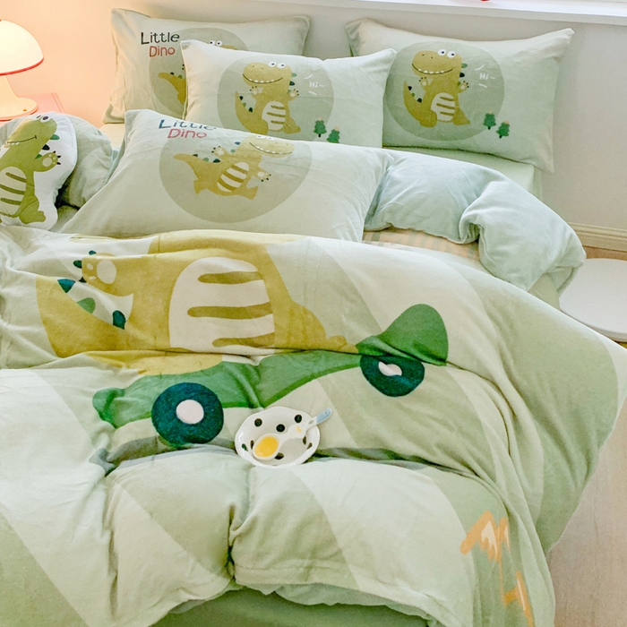 91家纺网 家纺一手货源 找家纺 澳萝拉 2024新款牛奶绒数码印花四件套 滑板龙