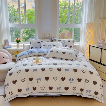 91家纺网 家纺一手货源 找家纺 可思家纺 2024新款压线款宽边一字绣木棉皱皱纱四件套 心世界