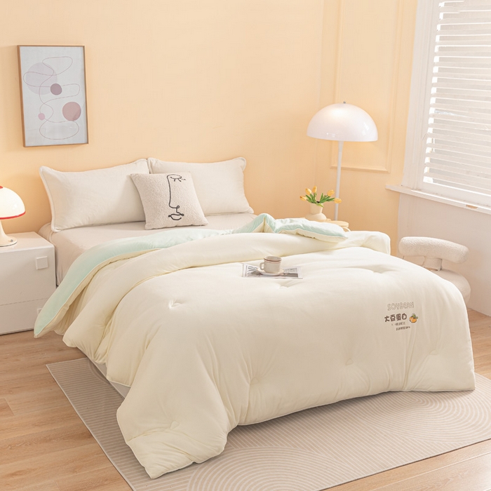 91家纺网 家纺一手货源 找家纺 佳居缘 2025新款小奶猫A类针织棉火山绒大豆被被子被芯软糯单人双人被芯冬被 米色浅绿双拼