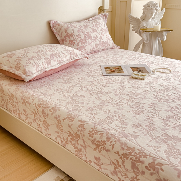 91家纺网 家纺一手货源 找家纺 （总）金丝鸟家纺 2024新款加厚240g立体雕花牛奶绒床笠