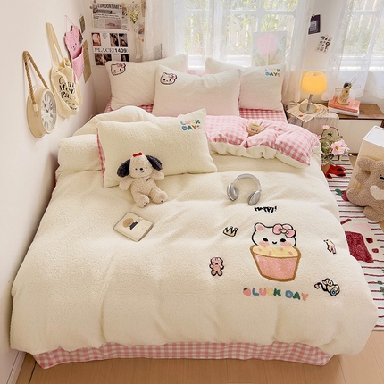 眠帛家居 2024高克重牛奶绒羊羔绒毛巾绣加印大版卡通四件套 喵喵