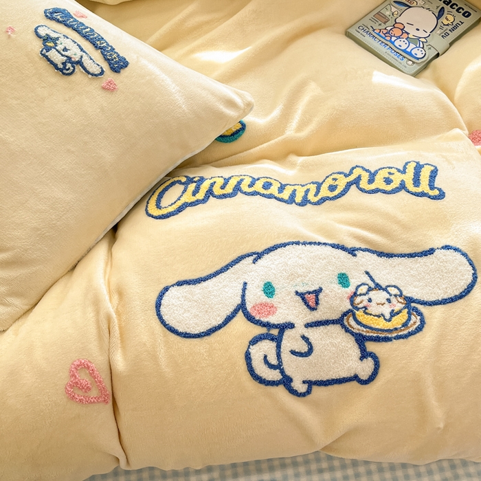 91家纺网 家纺一手货源 找家纺 金爱家 2024新款正版三丽鸥授权毛巾绣刺绣工艺加厚牛奶绒系列四件套 绒毛巾绣-清新大耳狗
