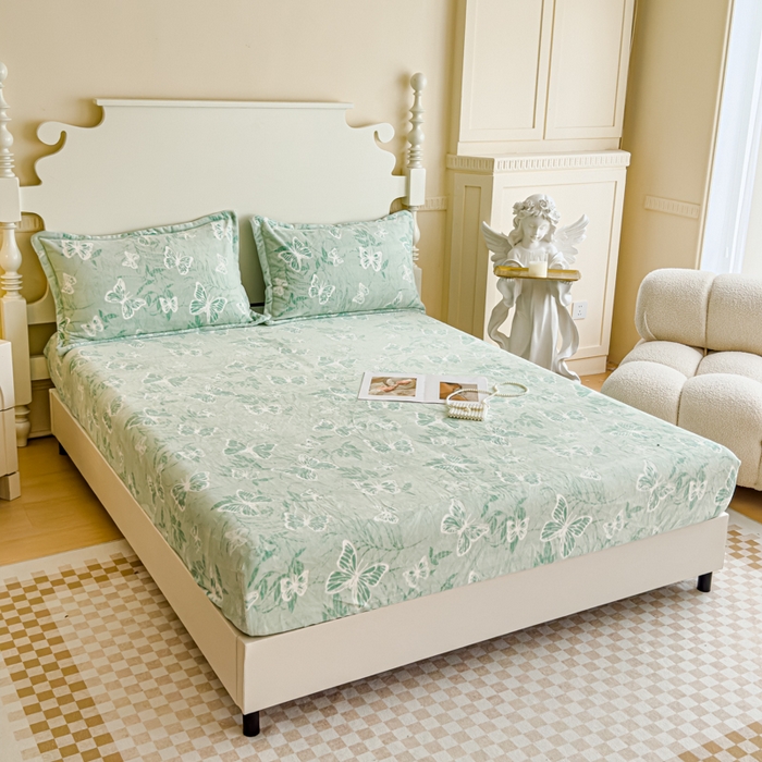 91家纺网 家纺一手货源 找家纺 金丝鸟家纺 2024新款加厚240g立体雕花牛奶绒床笠 蝴蝶飞 绿