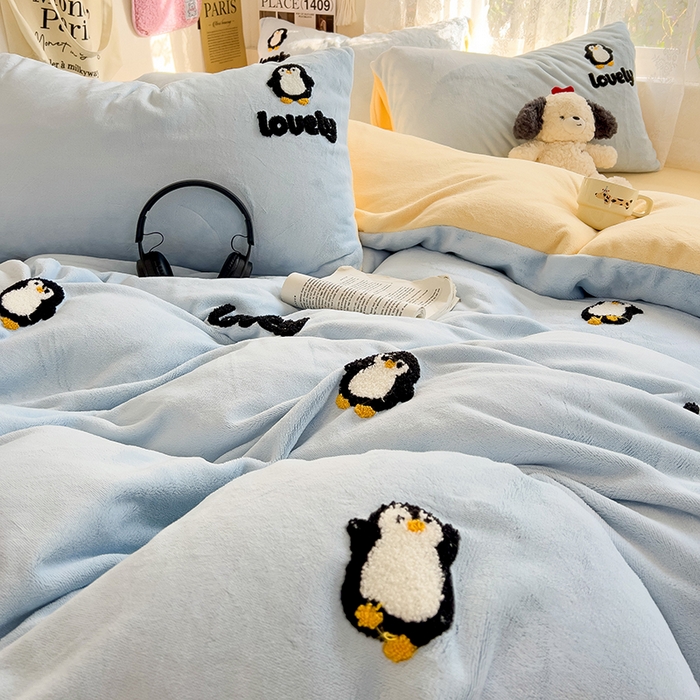 91家纺网 家纺一手货源 找家纺 眠帛家居 2024高克重牛奶绒卡通毛巾绣系列 企鹅