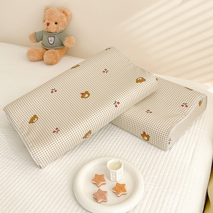 91家纺网 家纺一手货源 找家纺 良佐生活 2024新款A类铂金棉乳胶枕枕套 明星熊仔-咖