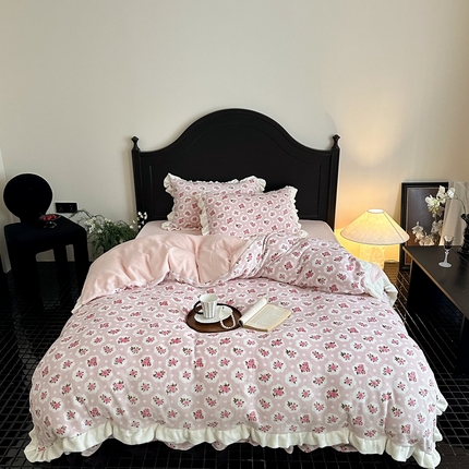 91家纺网 家纺一手货源 找家纺 潘朵拉家纺 2024爆款绒法式双层牛奶绒花边四件套 莫奈花园