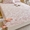 91家纺网 家纺一手货源 找家纺 金丝鸟家纺 2024新款加厚240g立体雕花牛奶绒床笠 繁花 粉