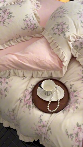 91家纺网 家纺一手货源 找家纺 潘朵拉家纺 2024爆款绒法式双层牛奶绒花边四件套 粉黛