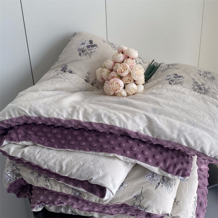 91家纺网 家纺一手货源 找家纺 2025新款秋冬季棉加豆豆绒法式花边款豆豆被被芯赫莲娜