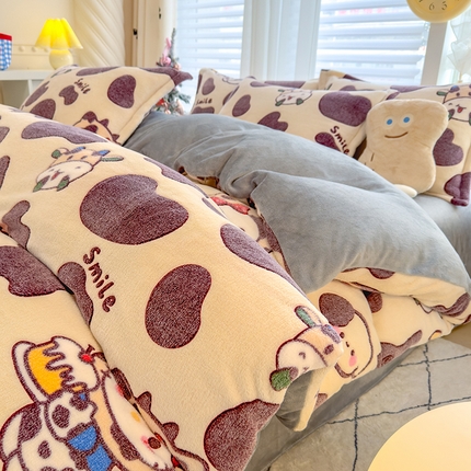 91家纺网 家纺一手货源 找家纺 ME/ERA HOME寐时代 2024新款雪花绒印花四件套 奶油小猫