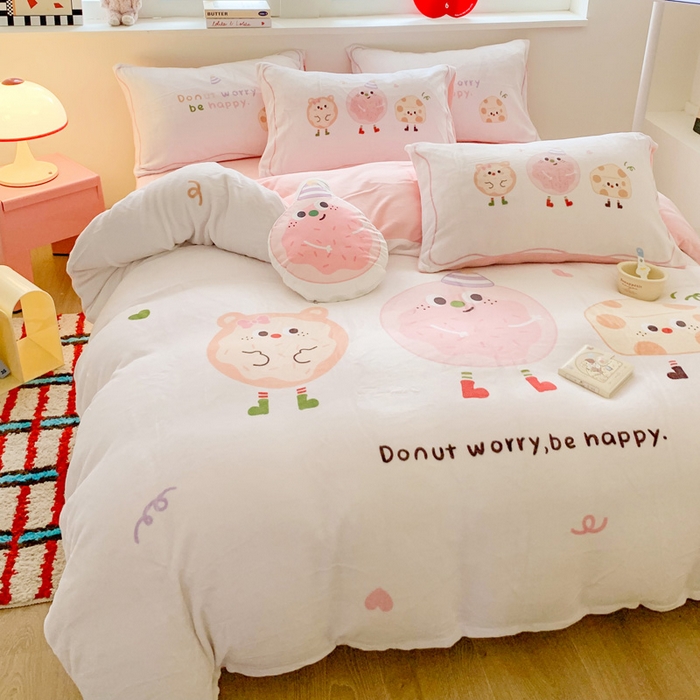 91家纺网 家纺一手货源 找家纺 澳萝拉 2024新款牛奶绒数码印花四件套 甜心奶酪