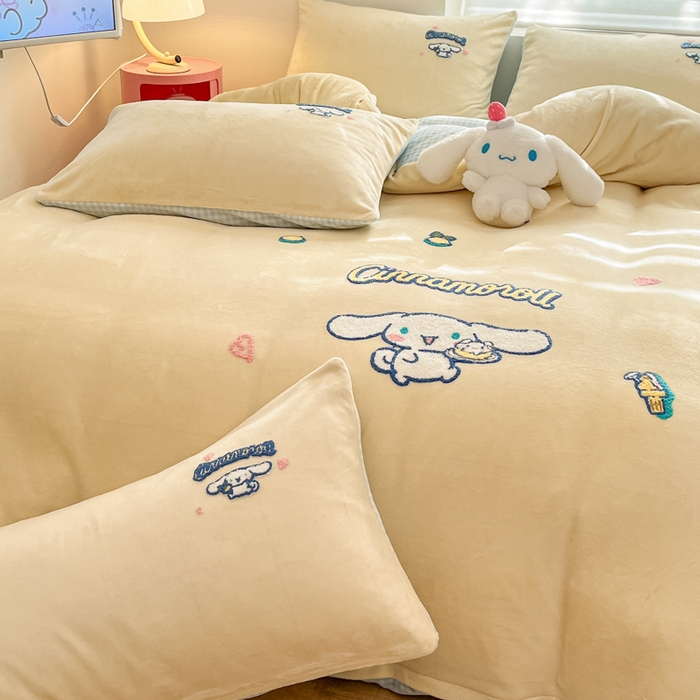 91家纺网 家纺一手货源 找家纺 金爱家 2024新款正版三丽鸥授权毛巾绣刺绣工艺加厚牛奶绒系列四件套 绒毛巾绣-清新大耳狗