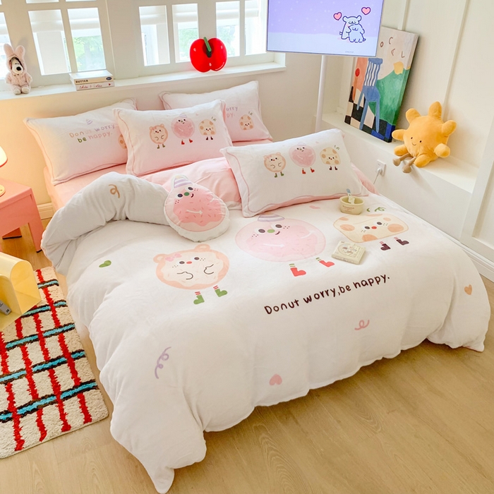 91家纺网 家纺一手货源 找家纺 澳萝拉 2024新款牛奶绒数码印花四件套 甜心奶酪