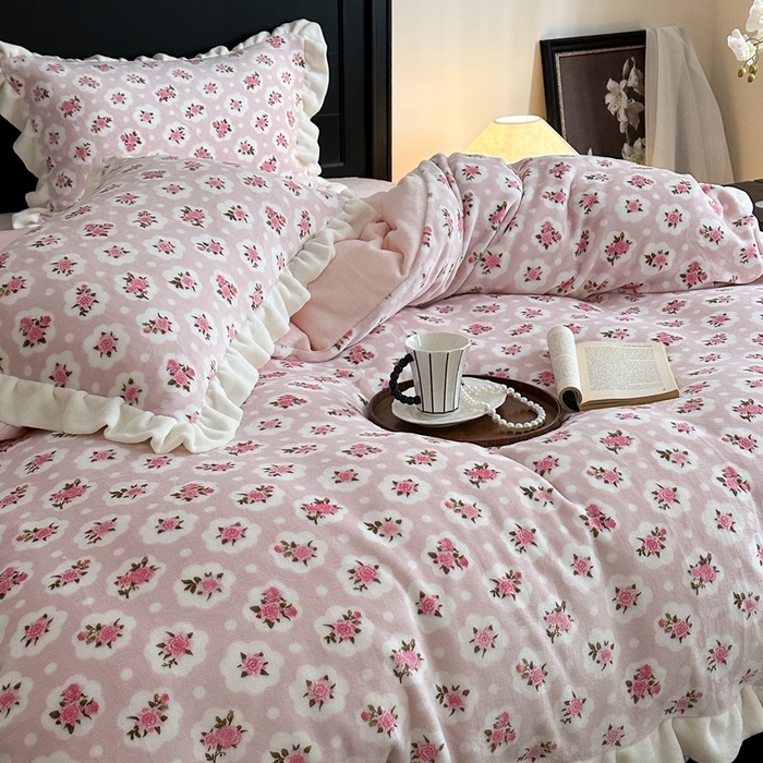 91家纺网 家纺一手货源 找家纺 潘朵拉家纺 2024爆款绒法式双层牛奶绒花边四件套 莫奈花园