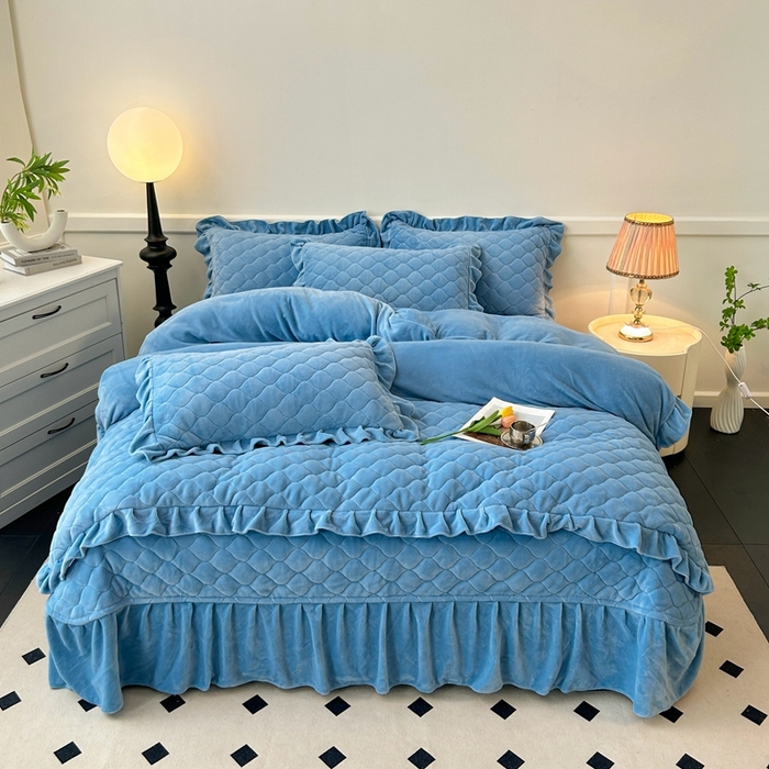 91家纺网 家纺一手货源 找家纺 屹成家纺 2024新款牛奶绒拼接款床盖四件套 拼接款-蓝色