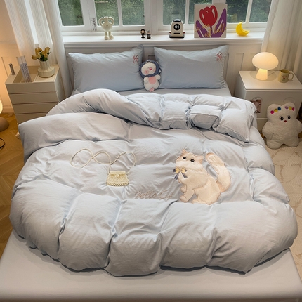 91家纺网 家纺一手货源 找家纺 （总）优色良品家纺 2024新款水洗棉重工刺绣贴布绣四件套-奶猫款式二