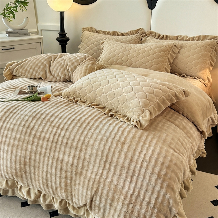 91家纺网 家纺一手货源 找家纺 屹成家纺 2024新款牛奶绒泡泡款床盖四件套 泡泡款-奶咖