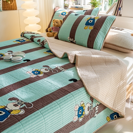 91家纺网 家纺一手货源 找家纺 （总）X猫先生 2024新款牛奶绒床盖床垫小清新印花夹棉水洗棉炕盖双面两用