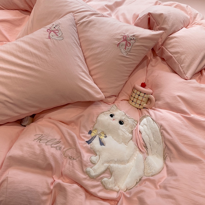 91家纺网 家纺一手货源 找家纺 （总）优色良品家纺 2024新款水洗棉重工刺绣贴布绣四件套-奶猫款式二