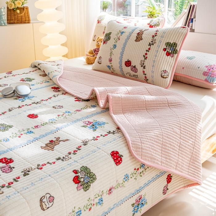 91家纺网 家纺一手货源 找家纺 X猫先生 2024新款牛奶绒床盖床垫小清新印花夹棉水洗棉炕盖双面两用 枝间梦