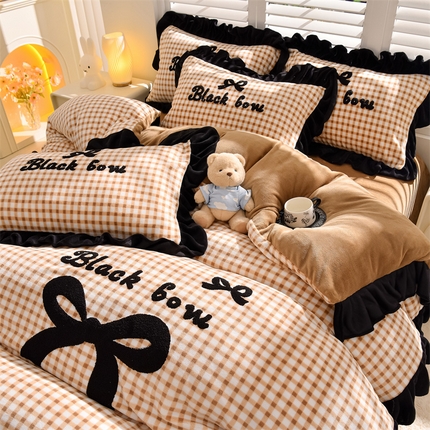 91家纺网 家纺一手货源 找家纺 （总）炫拼家纺  2024新款法式蝴蝶结牛奶绒四件套