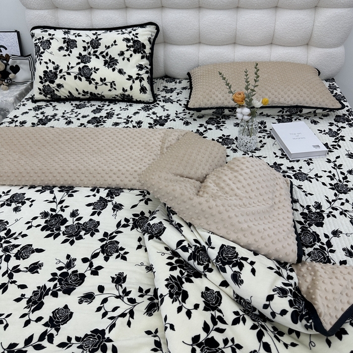 91家纺网 家纺一手货源 找家纺 暖居 2024新款婴儿绒 榻榻米炕盖床盖四件套 黑花