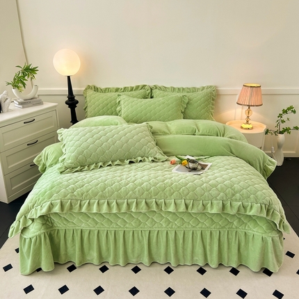 91家纺网 家纺一手货源 找家纺 屹成家纺 2024新款牛奶绒拼接款床盖四件套 拼接款-嫩绿