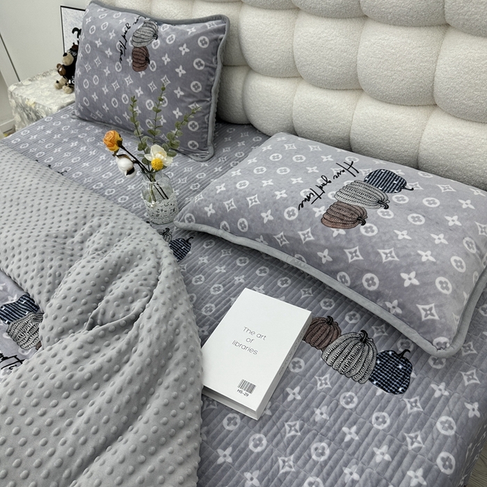 91家纺网 家纺一手货源 找家纺 暖居 2024新款婴儿绒 榻榻米炕盖床盖四件套 潮牌南瓜