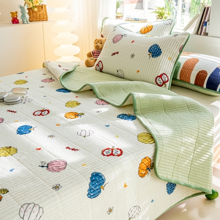 91家纺网 家纺一手货源 找家纺 （总）X猫先生 2024新款牛奶绒床盖床垫小清新印花夹棉水洗棉炕盖双面两用