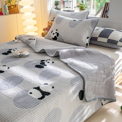 91家纺网 家纺一手货源 找家纺 （总）X猫先生 2024新款牛奶绒床盖床垫小清新印花夹棉水洗棉炕盖双面两用