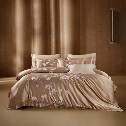 91家纺网 家纺一手货源 找家纺 2025新款色织大提花全真丝桑蚕丝四件套