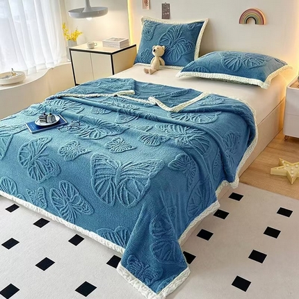 91家纺网 家纺一手货源 找家纺 （总）悦织湾 2025新款面包格塔芙绒舒棉绒蝴蝶毛毯卷边包边款