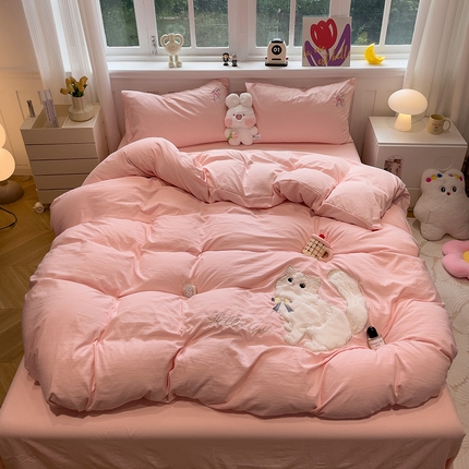 91家纺网 家纺一手货源 找家纺 （总）优色良品家纺 2024新款水洗棉重工刺绣贴布绣四件套-奶猫款式二,奶猫-粉色,奶猫-灰色,奶猫-米色,奶猫-浅蓝