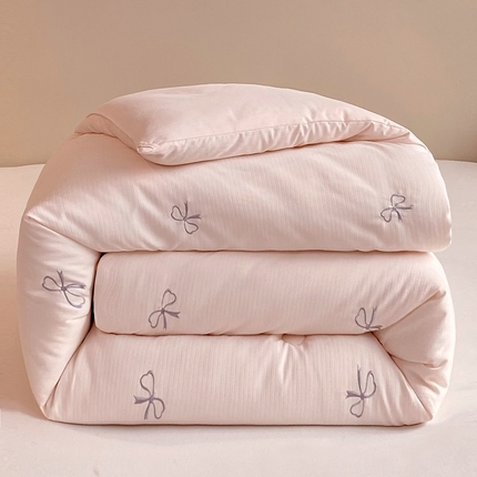 91家纺网 家纺一手货源 找家纺 尊康家纺（原磊科） 2024新款A类提花抗菌棉冬被 同心结-浅玉