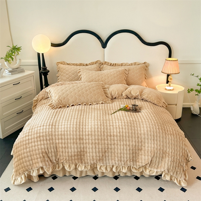 91家纺网 家纺一手货源 找家纺 屹成家纺 2024新款牛奶绒泡泡款床盖四件套 泡泡款-奶咖