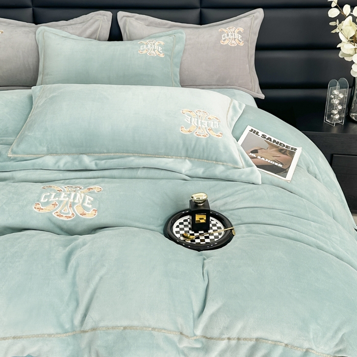 91家纺网 家纺一手货源 找家纺 羽梦家纺 2024秋冬新品260克加厚全工艺消光保暖花边刺绣牛奶绒四件套-遇见春屿系列 遇见春屿-湖蓝