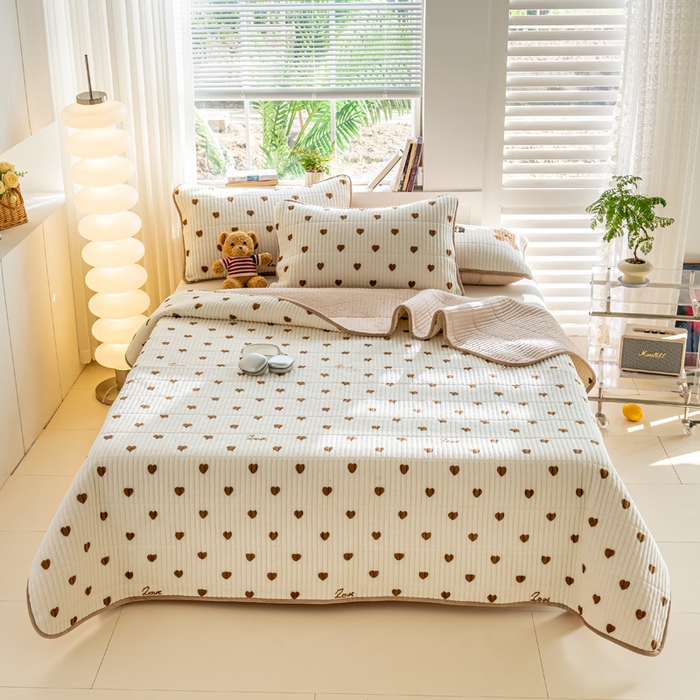 91家纺网 家纺一手货源 找家纺 X猫先生 2024新款牛奶绒床盖床垫小清新印花夹棉水洗棉炕盖双面两用 咖心