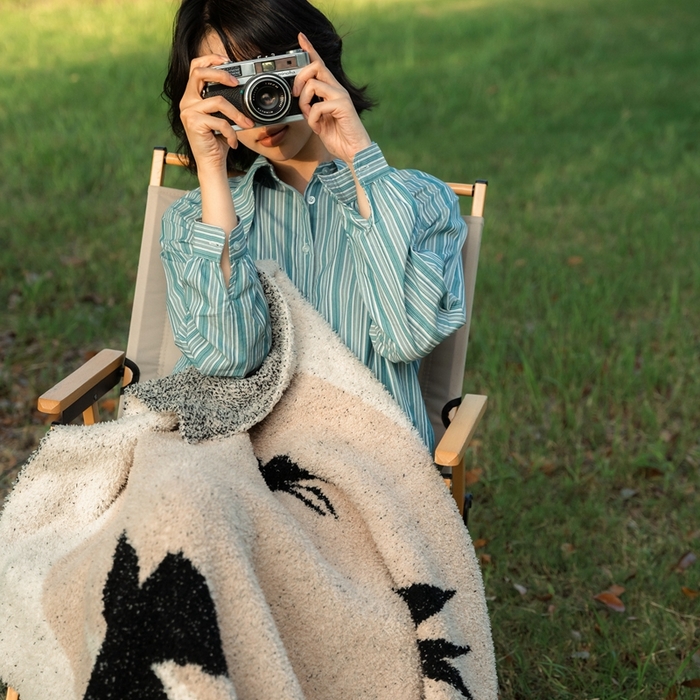 91家纺网 家纺一手货源 找家纺 圆岛 2024新款多功能针织半边绒毛毯 春燕