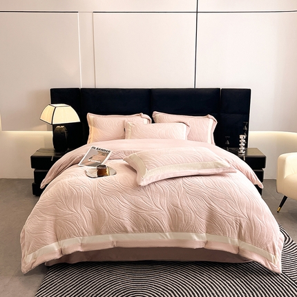 91家纺网 家纺一手货源 找家纺 （总）极简 2024新款雕花牛奶绒宽边四件套